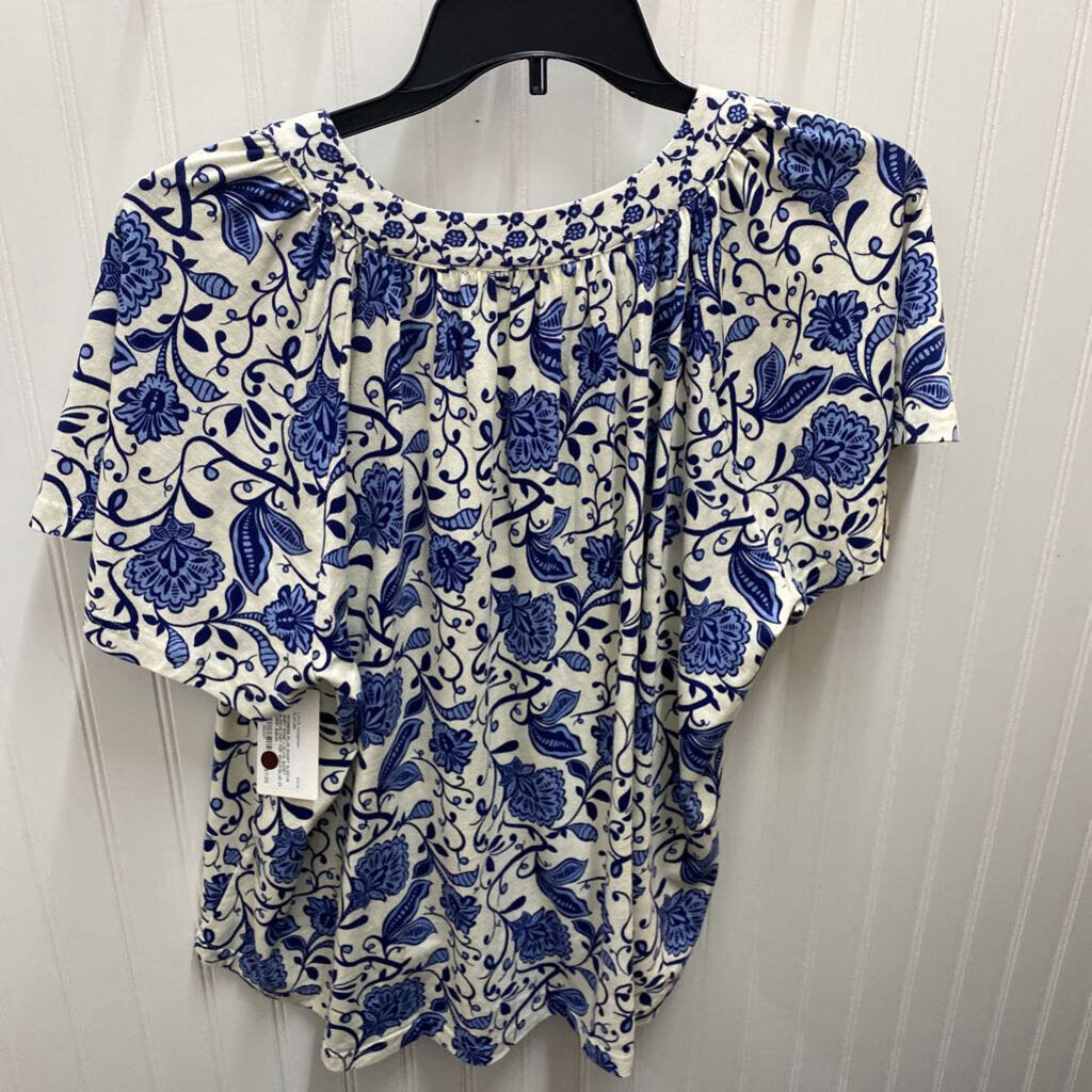SHORT SLEEVE KNIT TOP