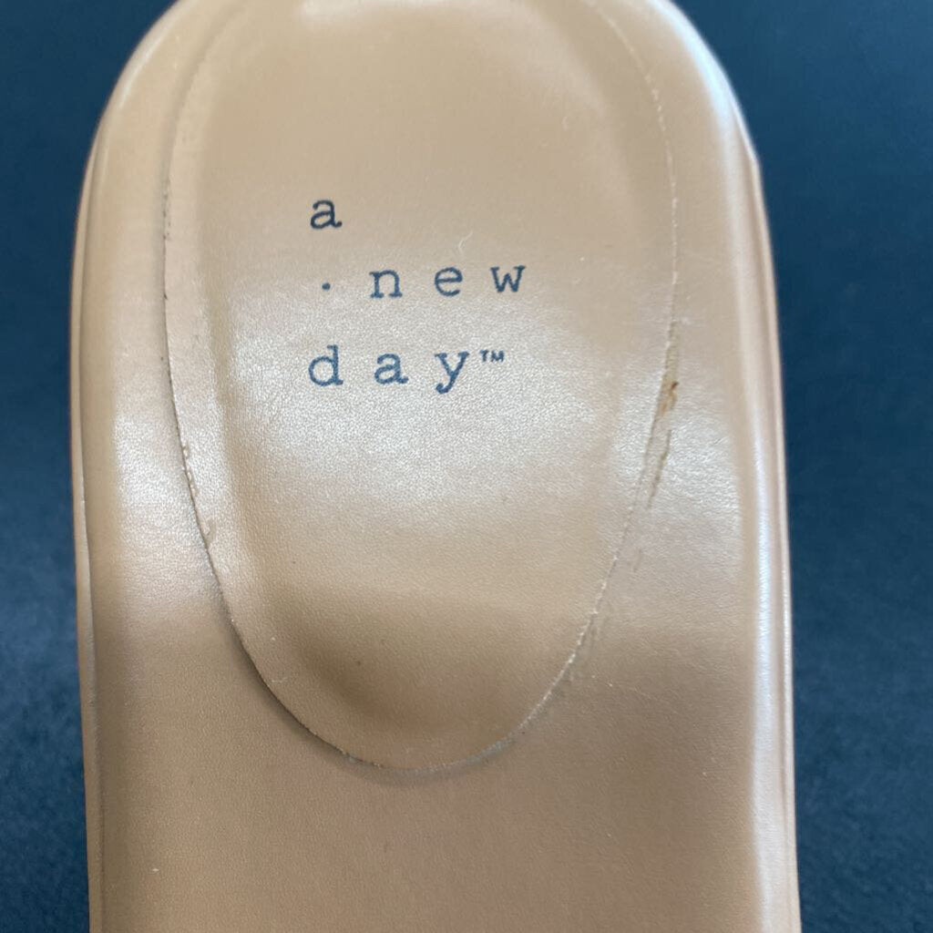 OPEN TOED PLATFORM