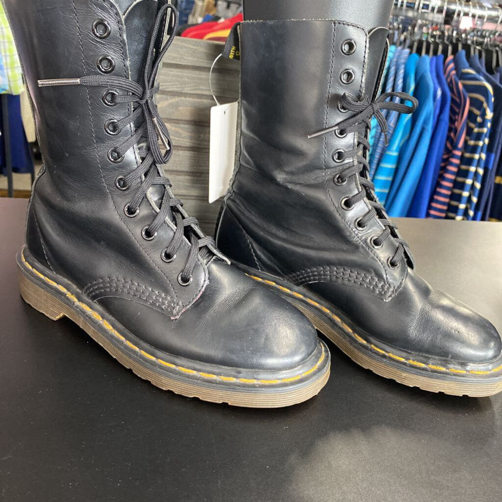 BLACK LEATHER BOOTS