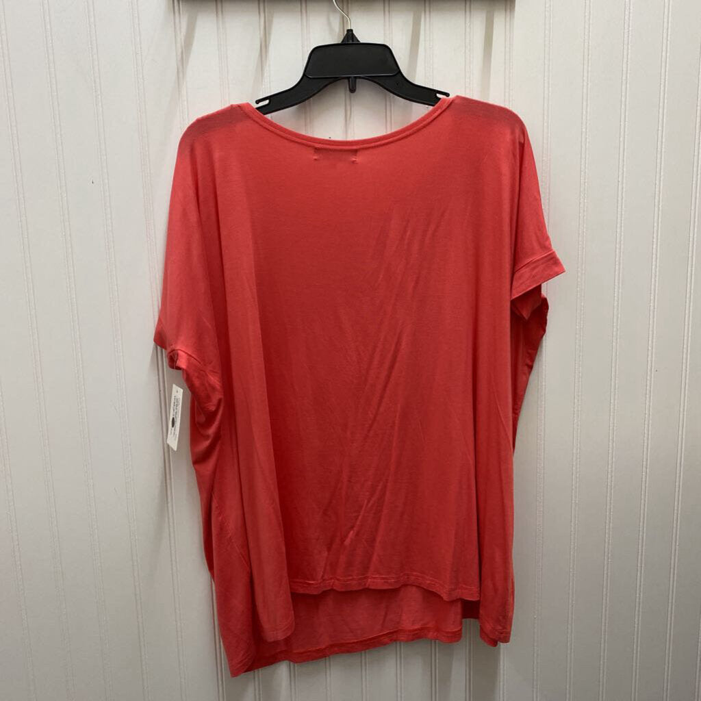 SHORT SLEEVED