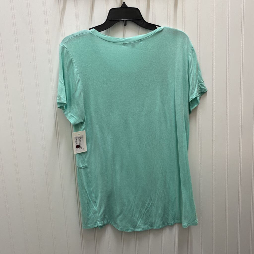 SHORT SLEEVED TOP