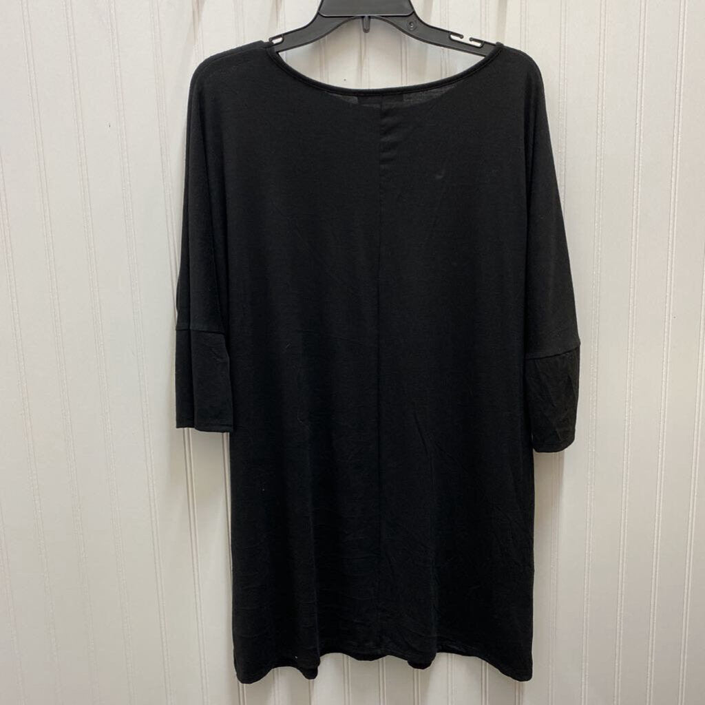 LONG SLEEVED SHORT DRESS