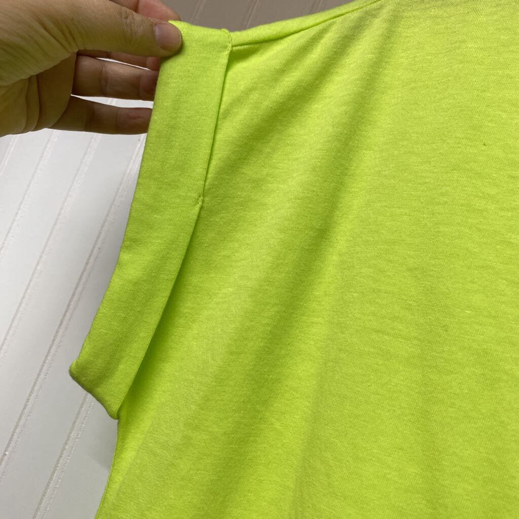 CUFFED SLEEVED TOP
