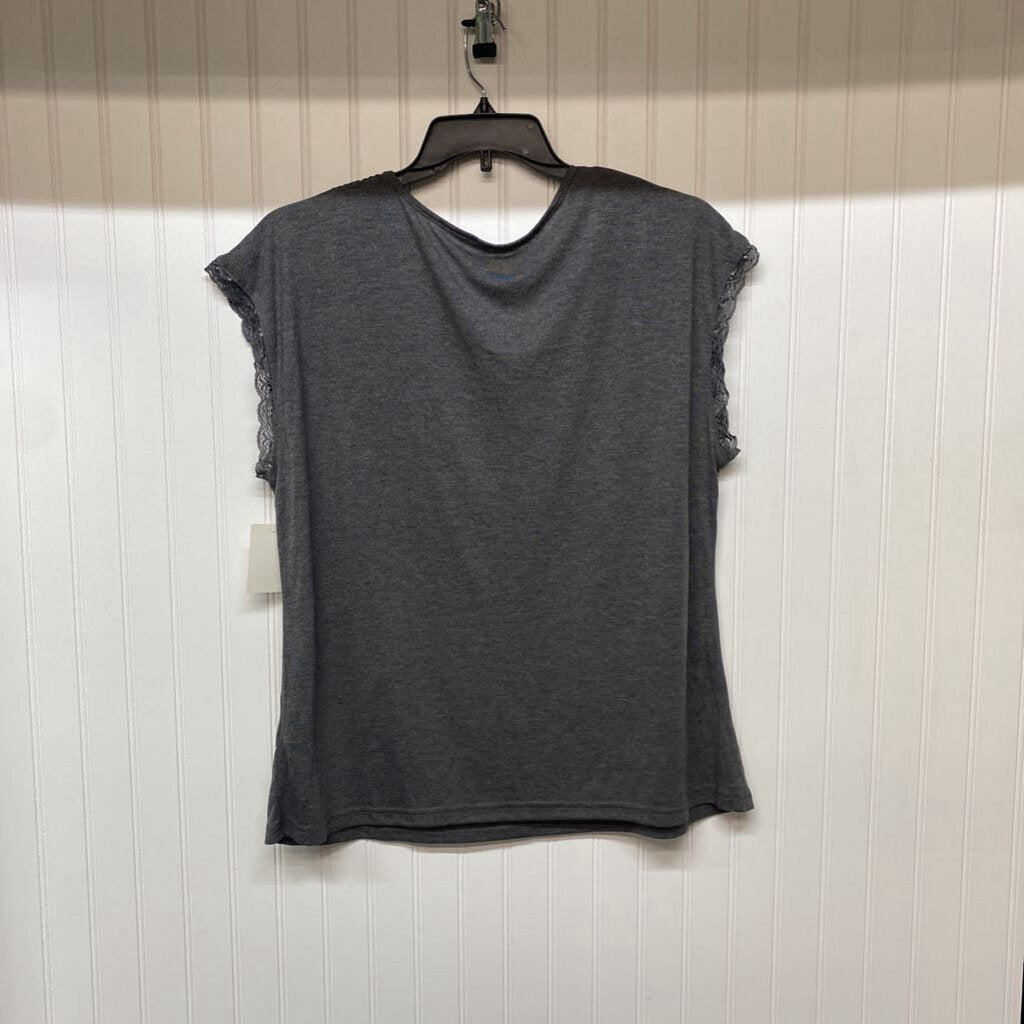 LACE TRIMMED SLEEVLESS