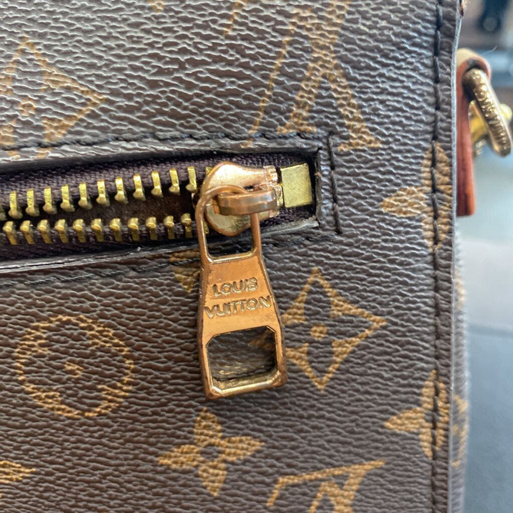 LOUIS VUITTON BAG