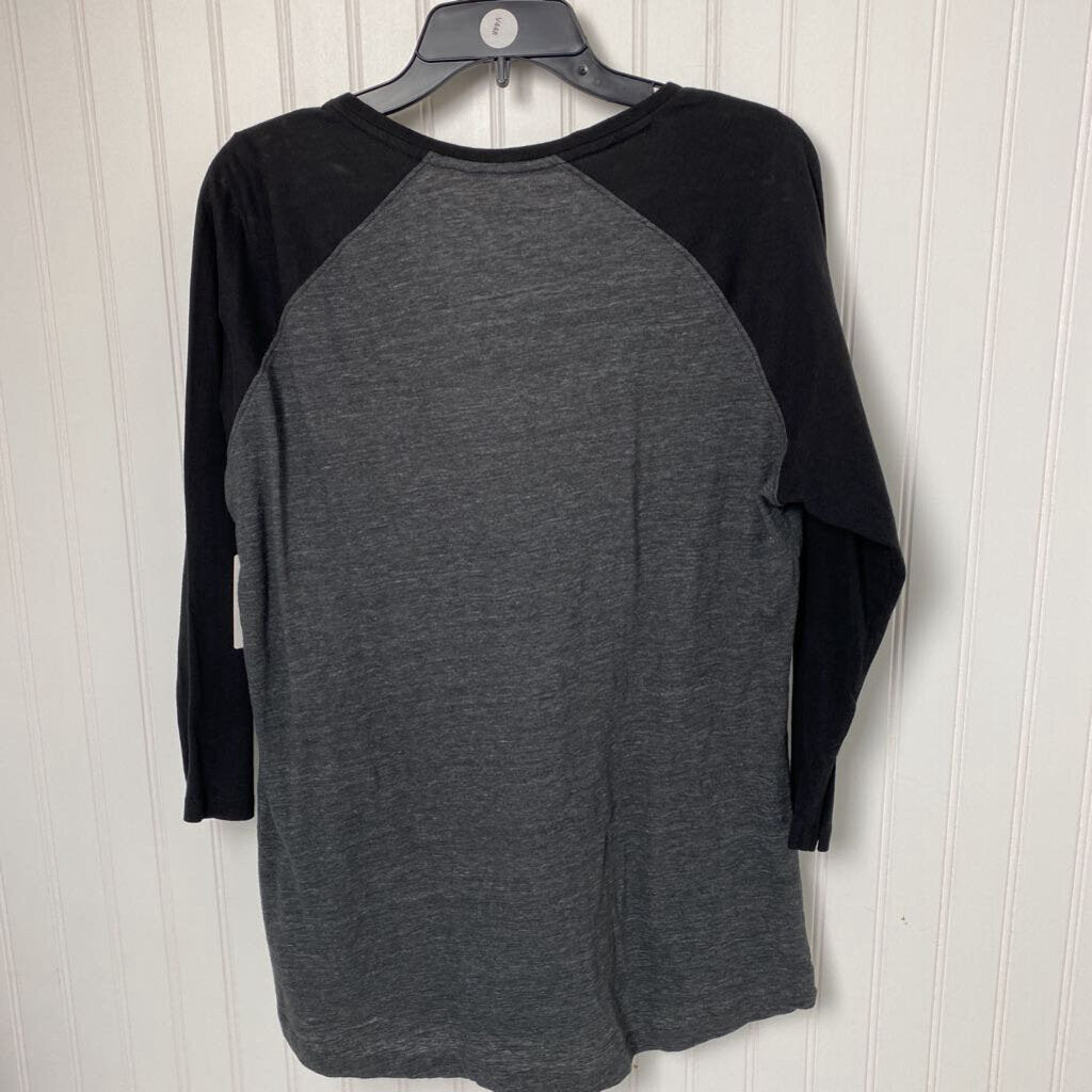 LONG SLEEVE GRAPHIC TEE