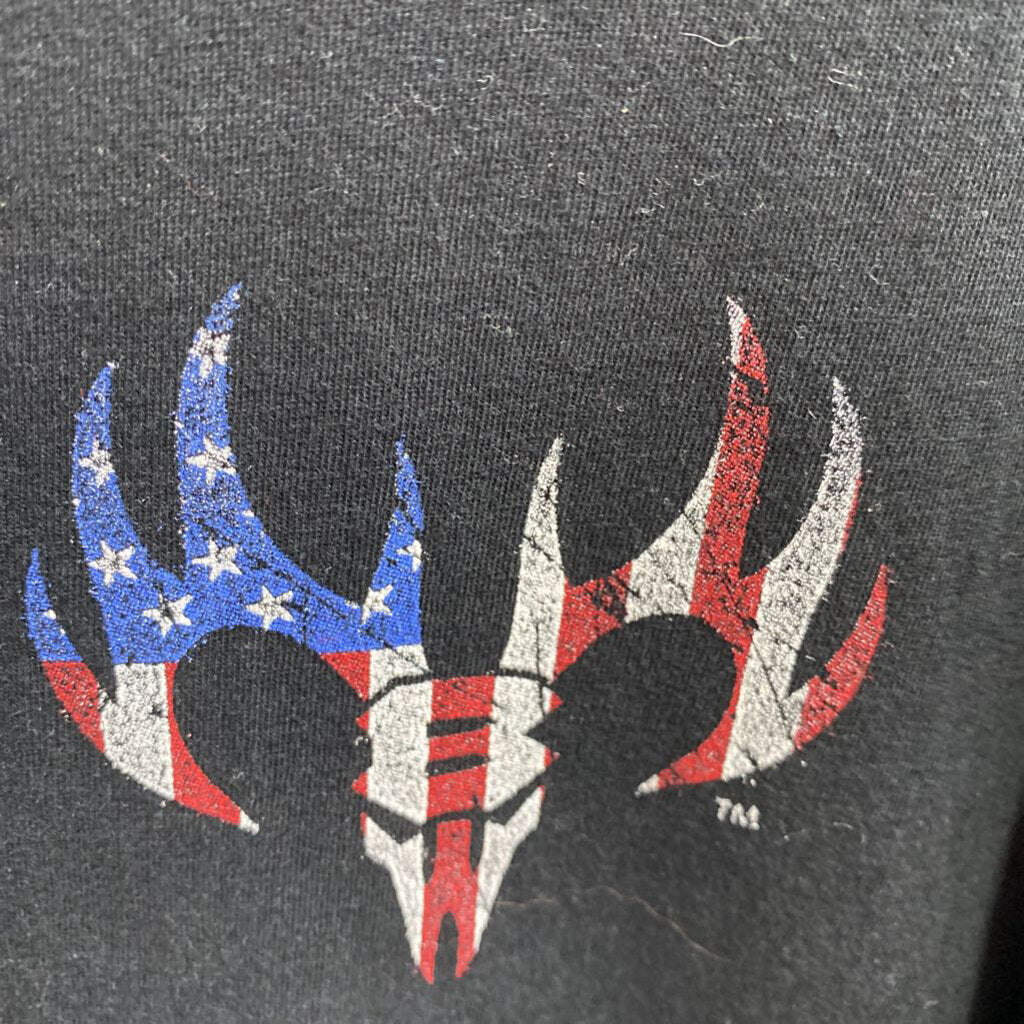 GRAPHIC TEE