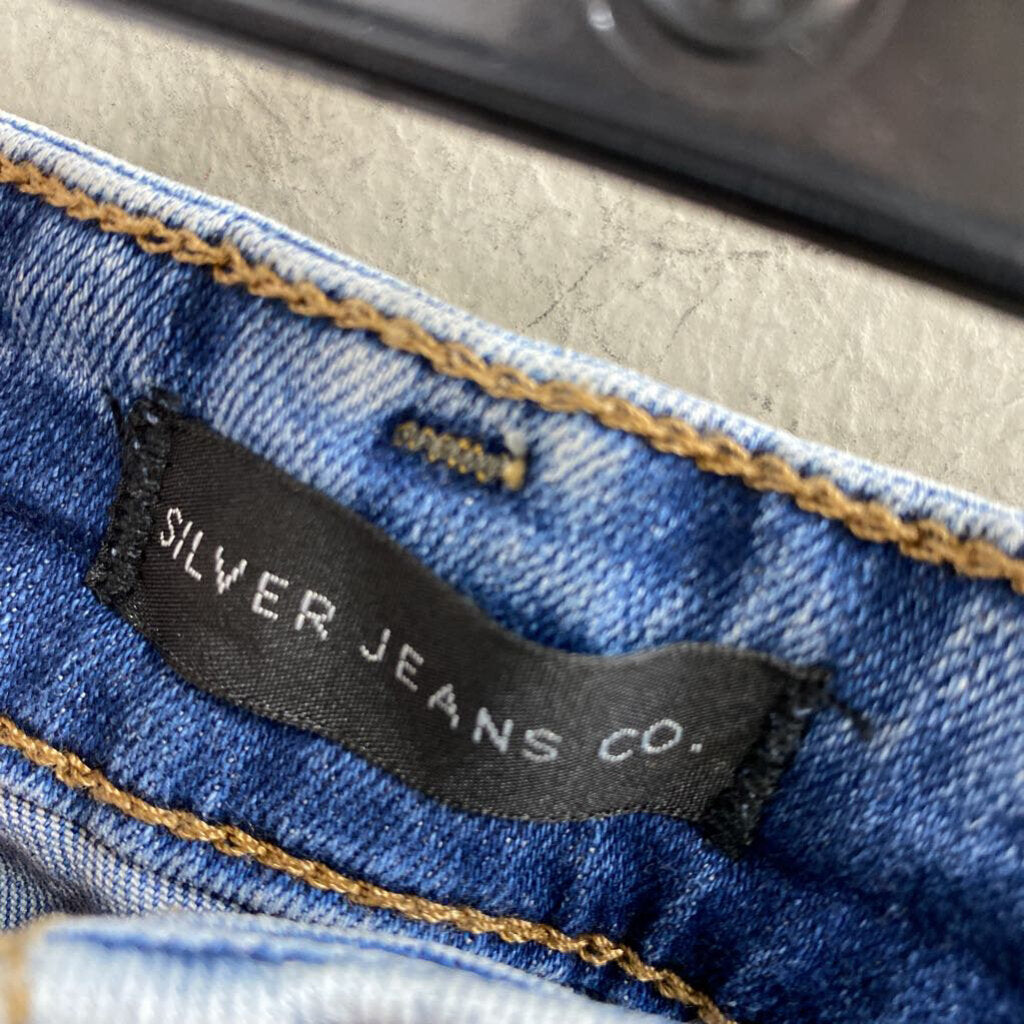 DISTRESSED BOYFRIEND JEANS