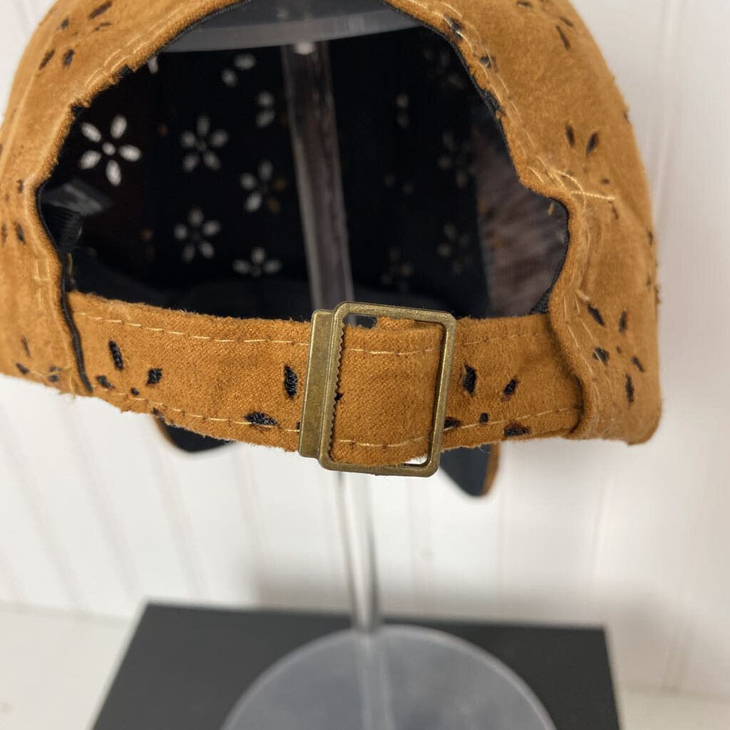 FAUX SUEDE BASEBALL CAP