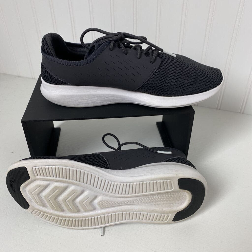 LADIES TENNIS SHOES