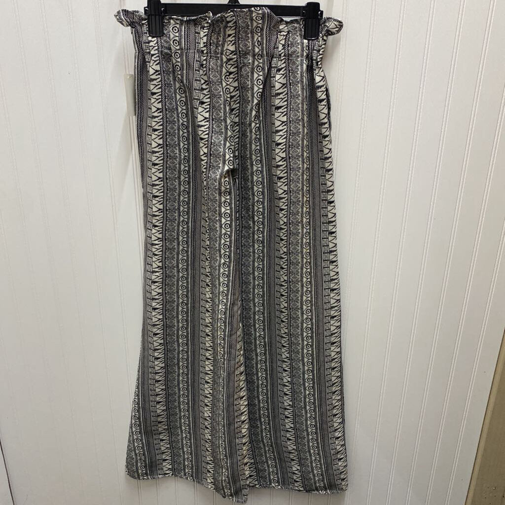 RUFFLED WAIST WIDE LEGGED