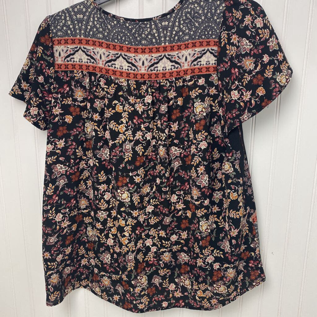 DARK FLORAL PRINT