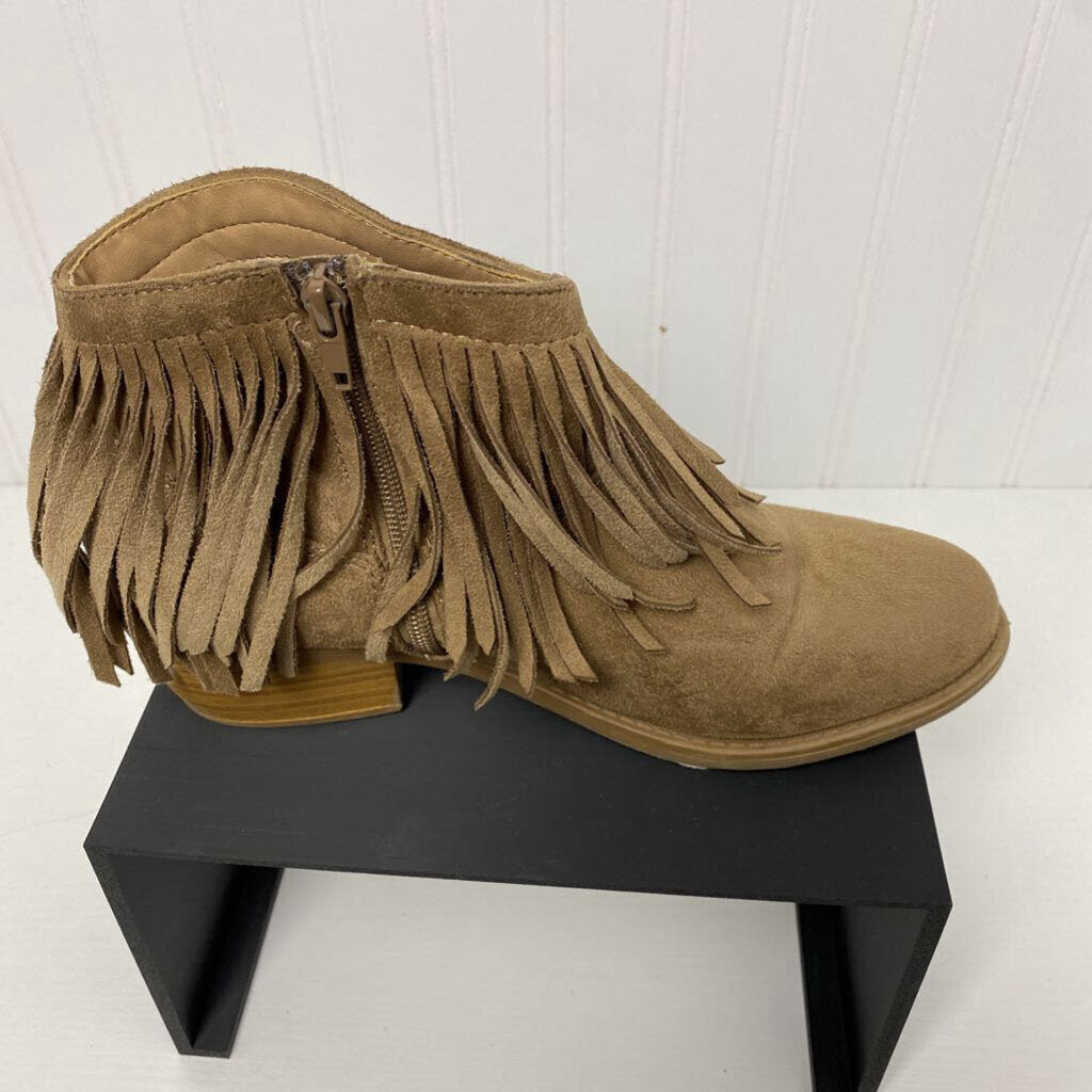 FRINGED FAUX SUEDE BOOTS