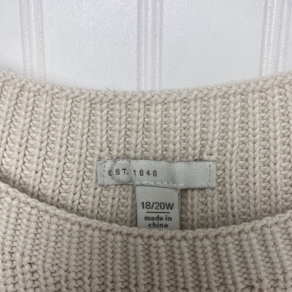 SLEEVLESS SWEATER