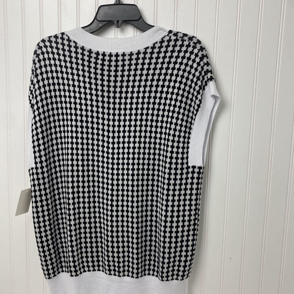 SLEEVELESS SWEATER