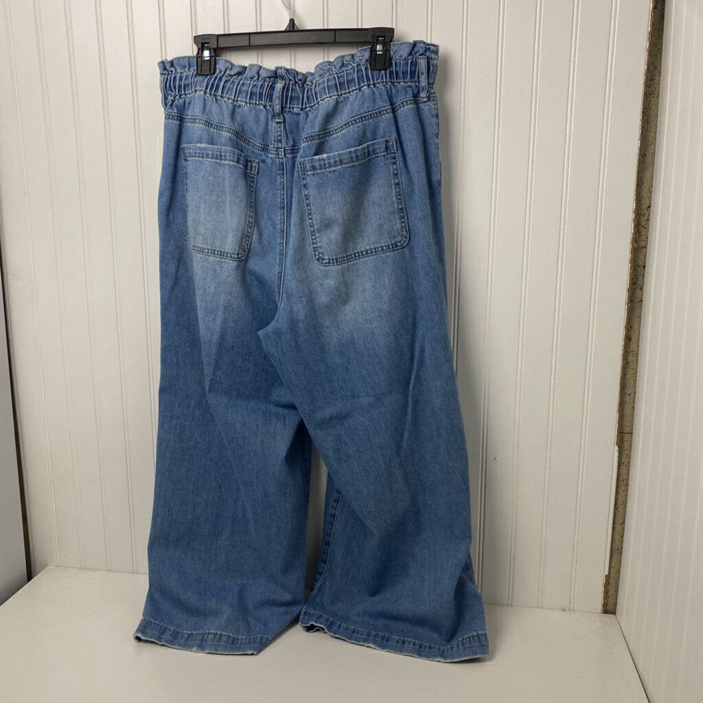 CROPPED WIDE LEG JEANS