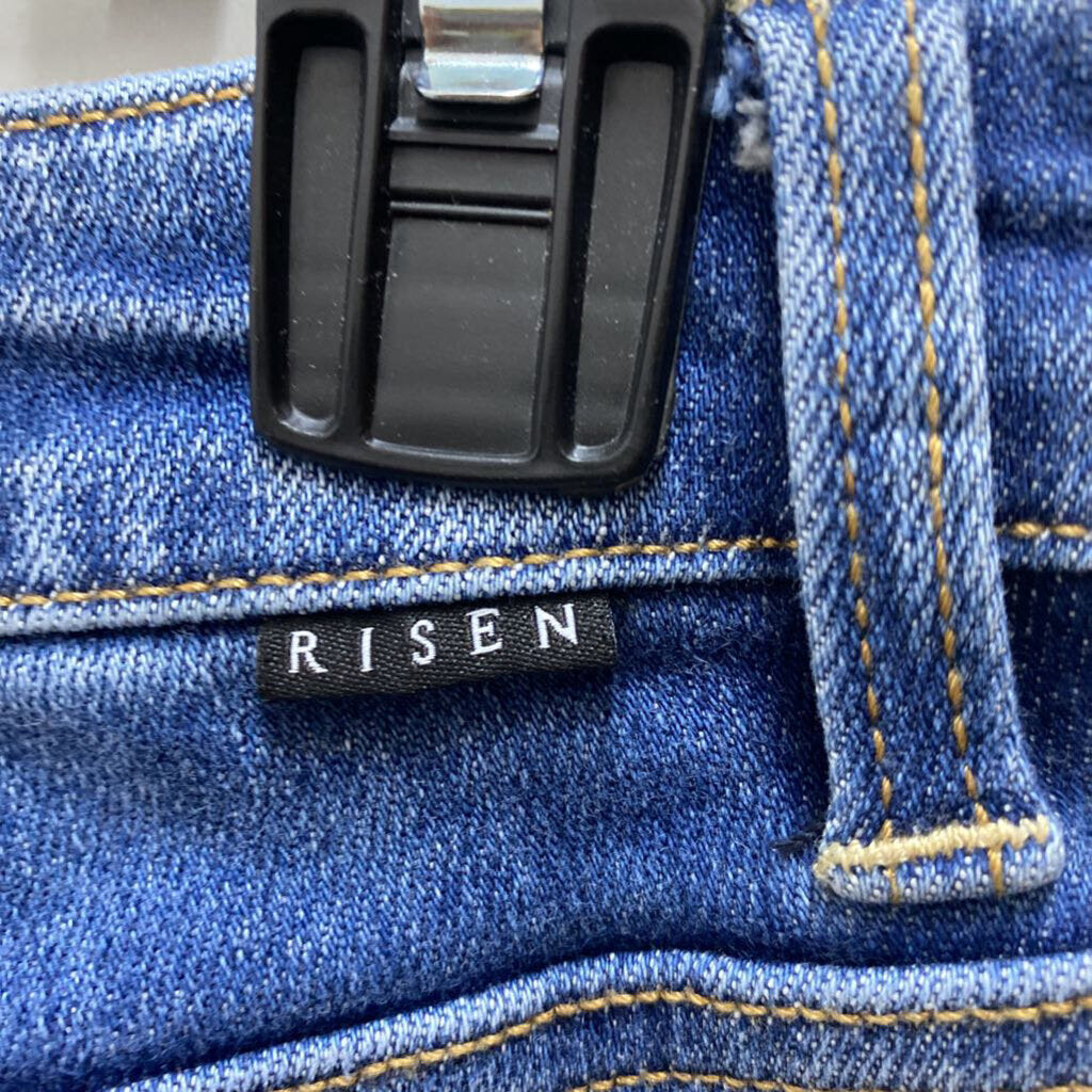 WIDE LEGGED JEANS