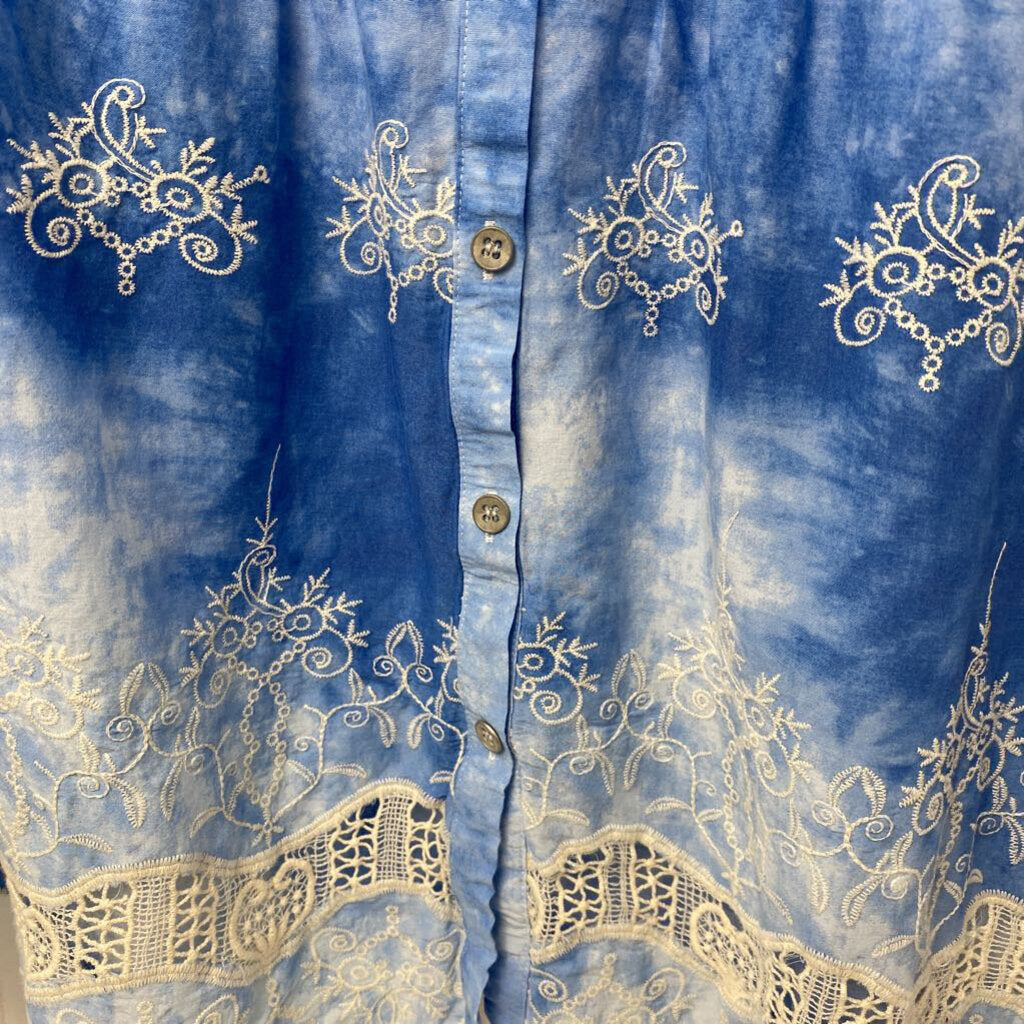 LONG SLEEVE EMBELLISHED BUTTON UP BLOUSE