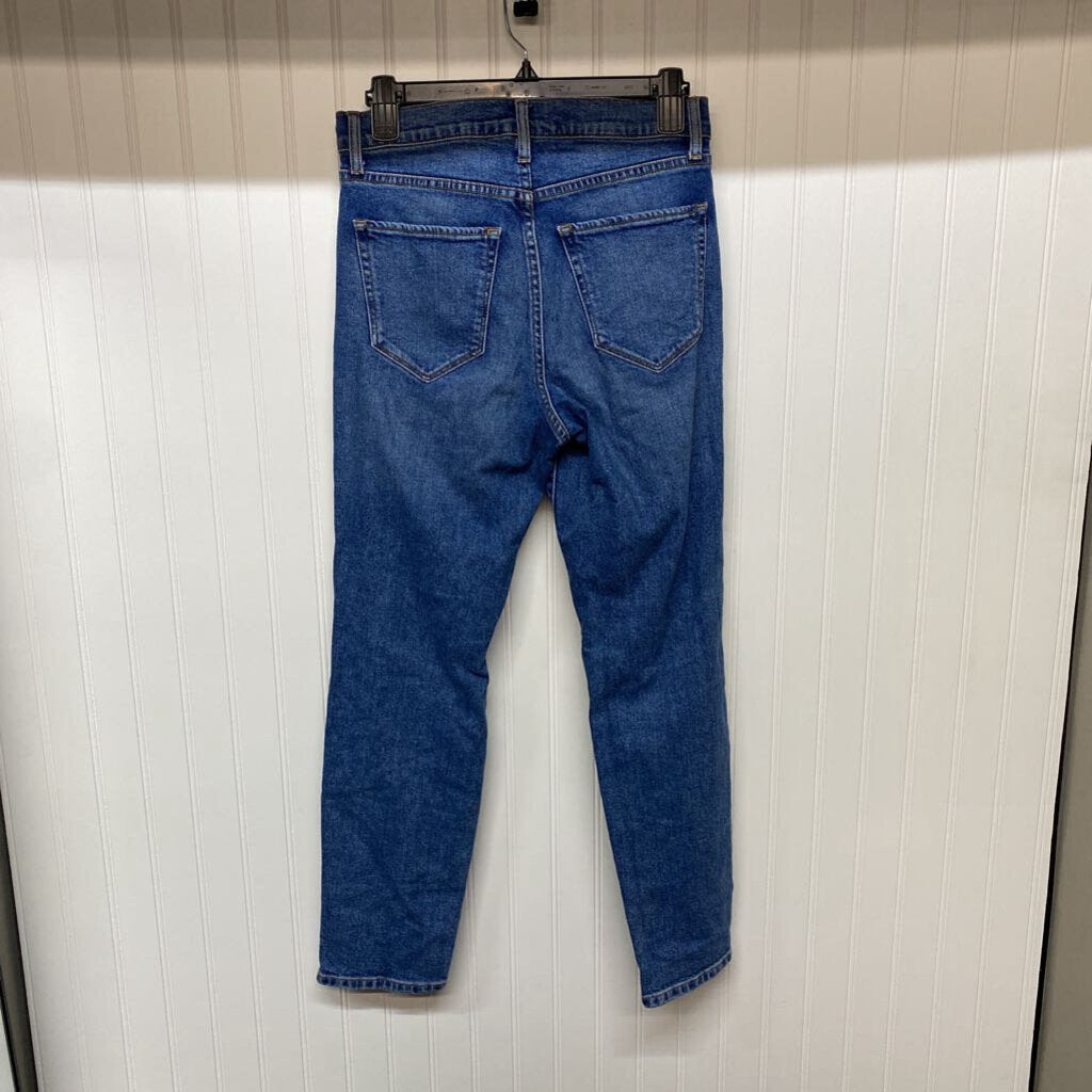 DISTRESSED STRAIGHT LEGGED