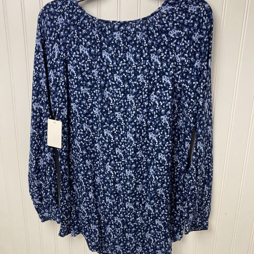 3/4 BUTTON LONG SLEEVED
