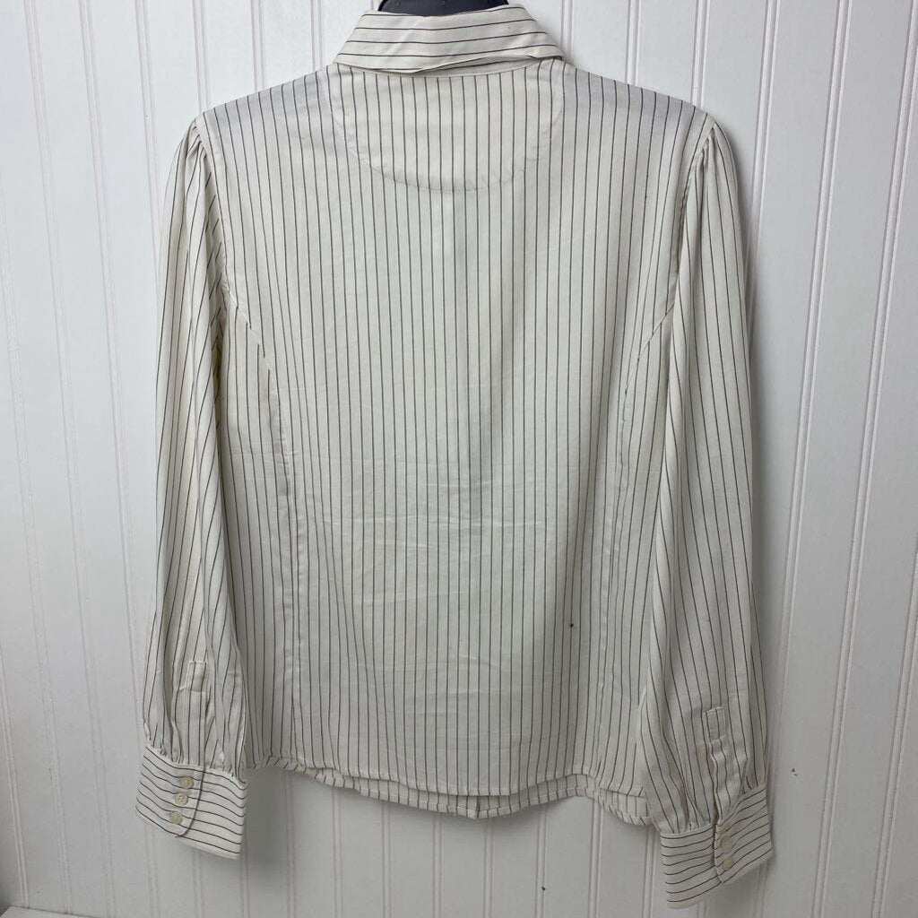 LONG SLEEVED BUTTON DOWN