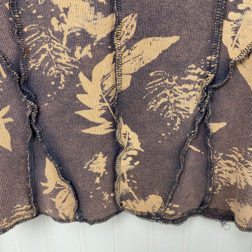 VISABLE SEAMS LONG SLEEVED