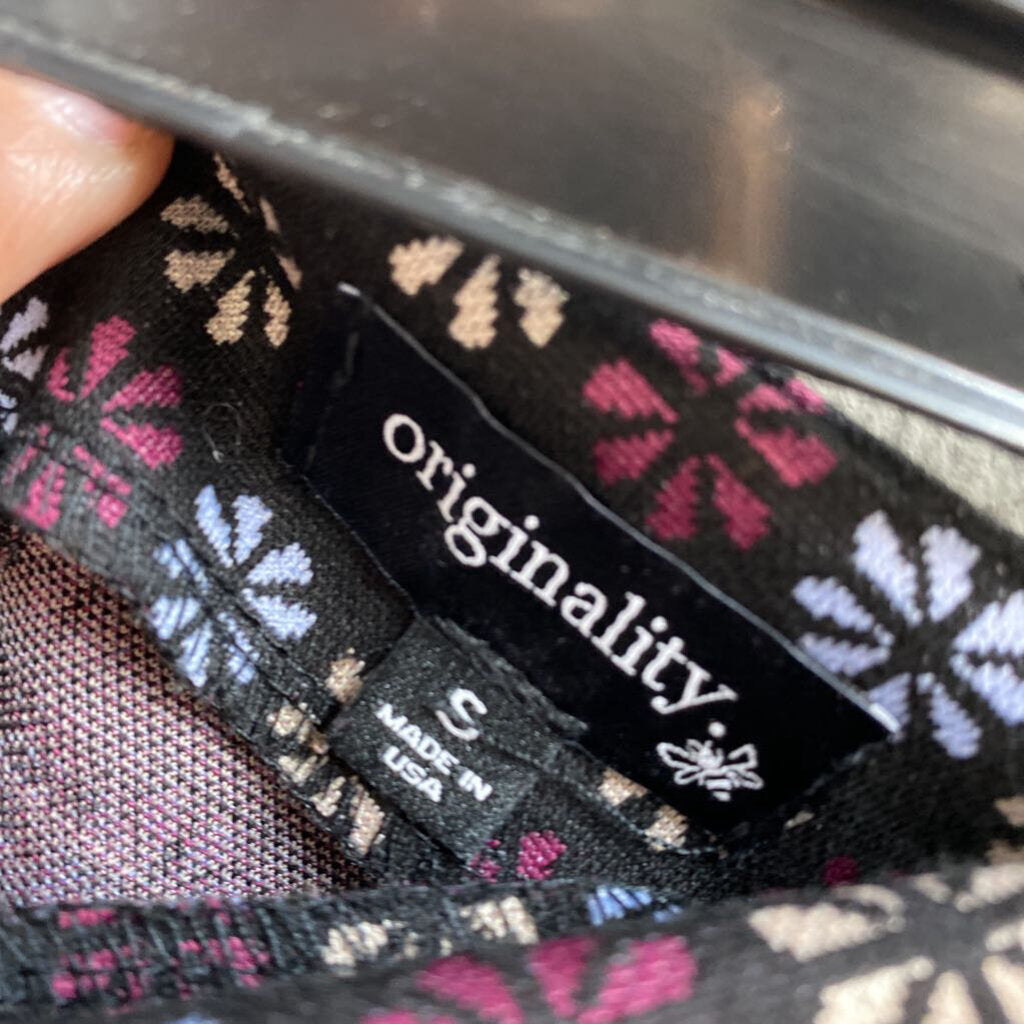 *SHORT PATTERNED SKIRT