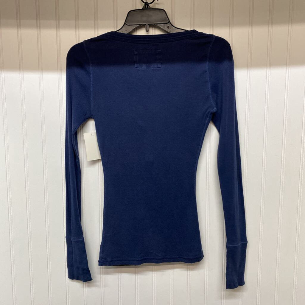 GRAPHIC LONG SLEEVED