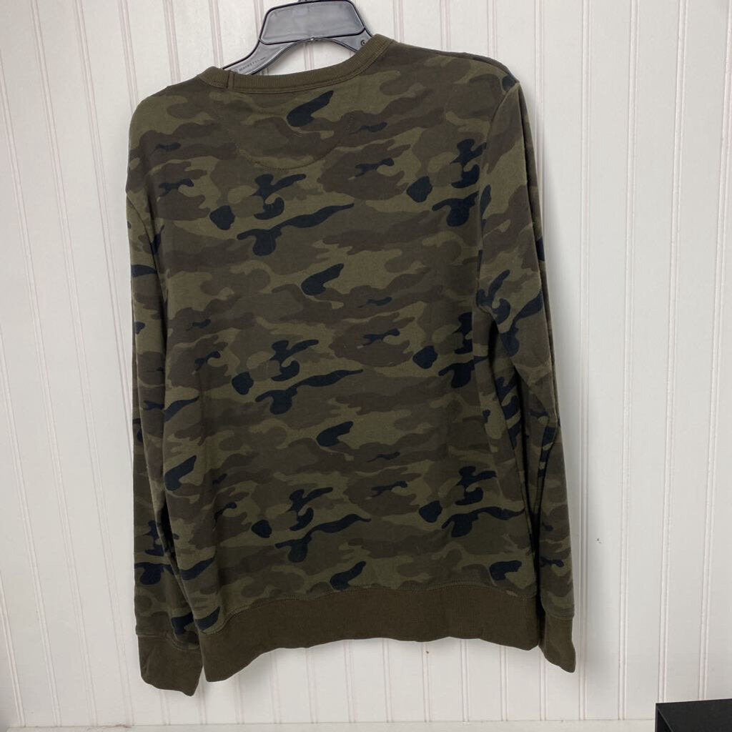 CAMO GRAPHIC SWEATSHIRT