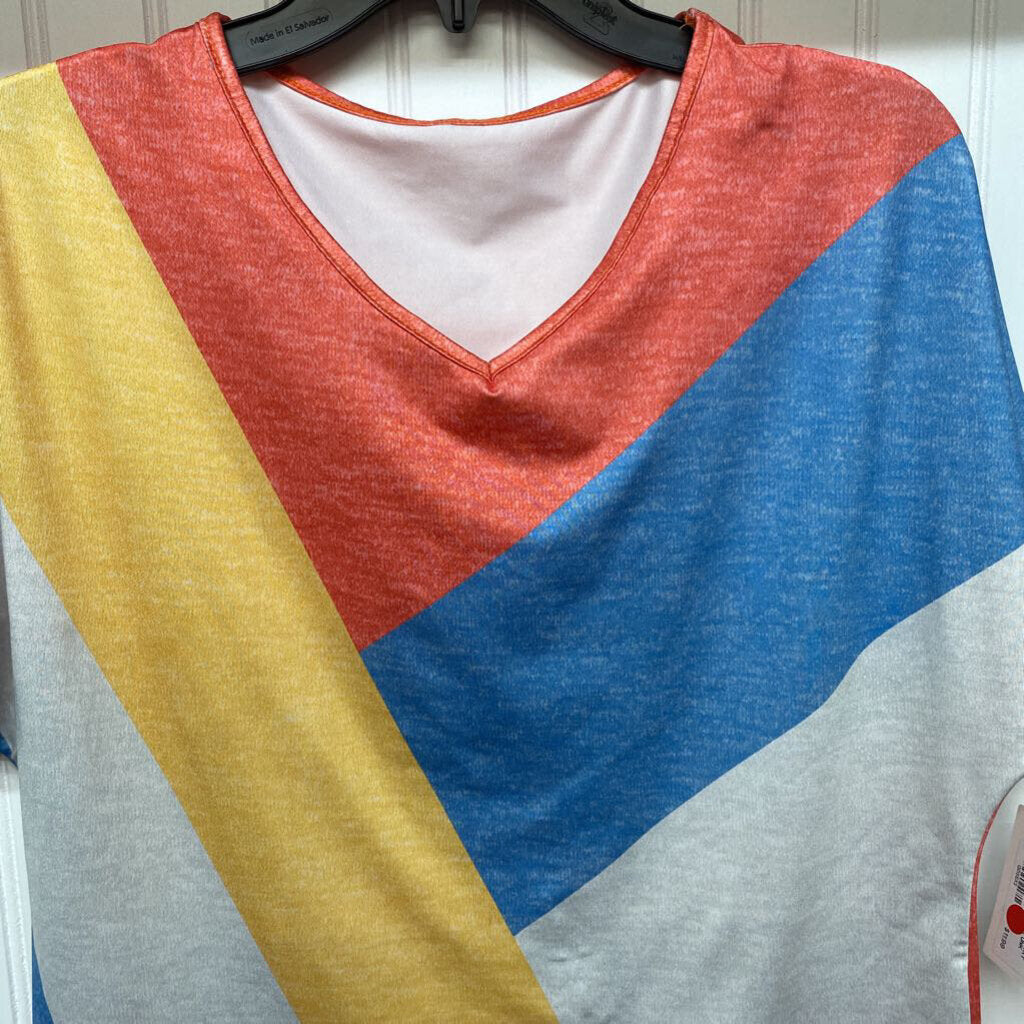 SHORT SLEEVED V NECK