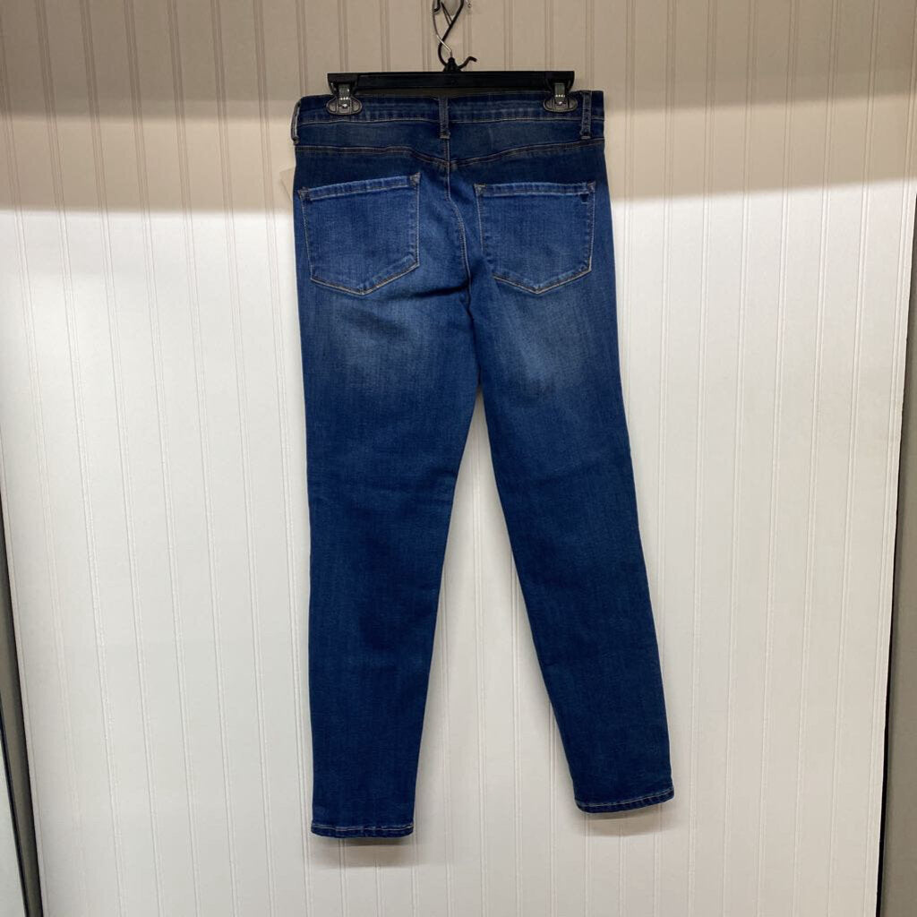 *STRAIGHT LEG DENIM JEANS