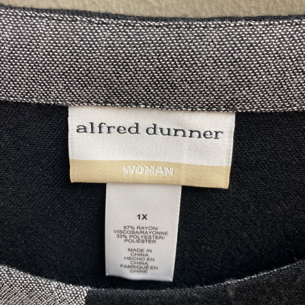 BLACK AND GRAY LONG SLEEVED