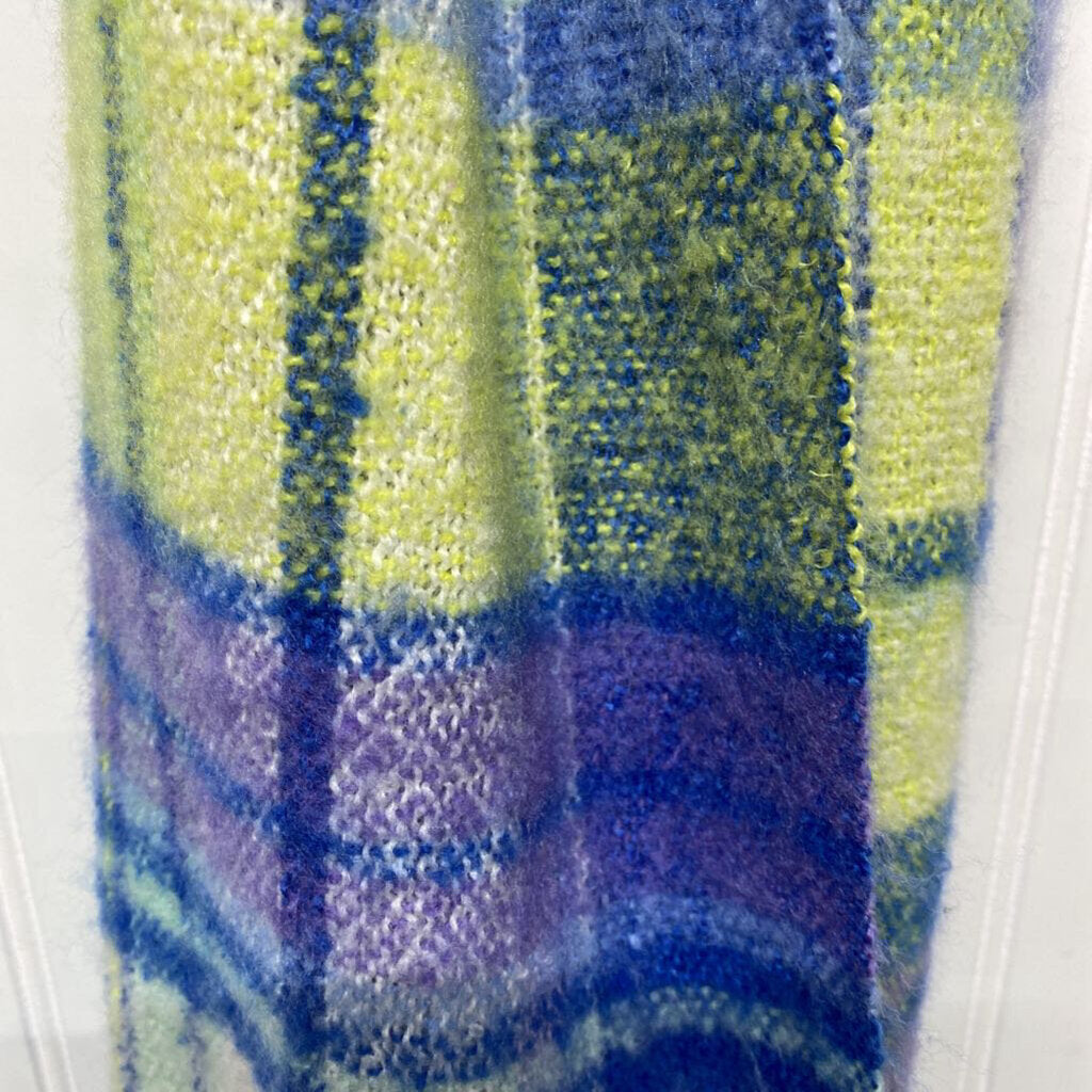 *TEXTURED BOUNCE WINTER SCARF WITH BRAIDED FRINGE