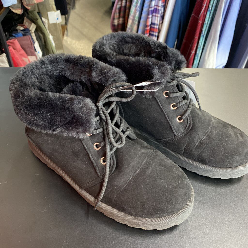 *SUEDE FAUX FUR LINED LACE UP ANKLE BOOTIE