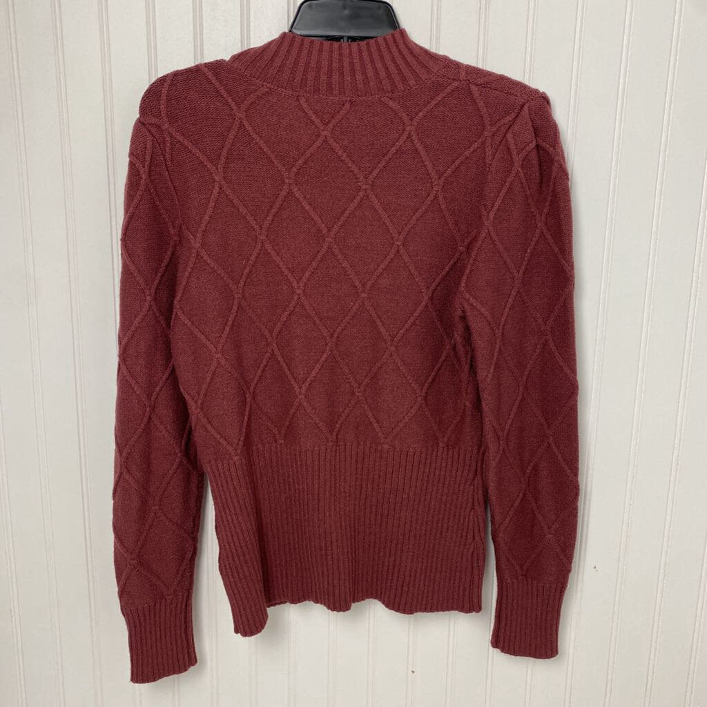 *MOCK NECK FITTED SWEATER