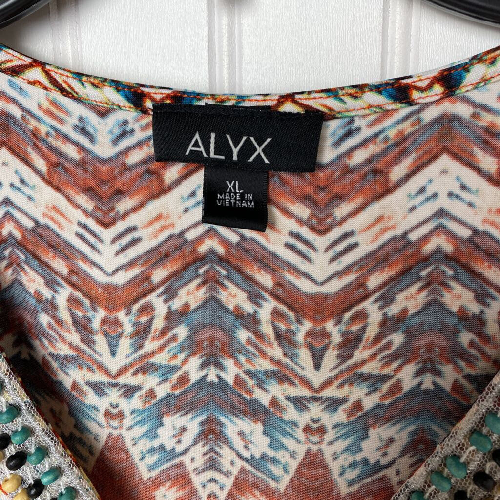 AZTEC PRINT KNIT TOP