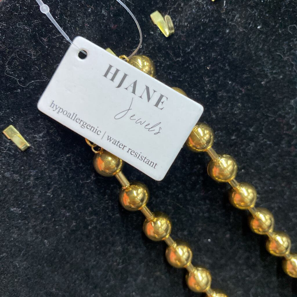 GOLD NECKLACE