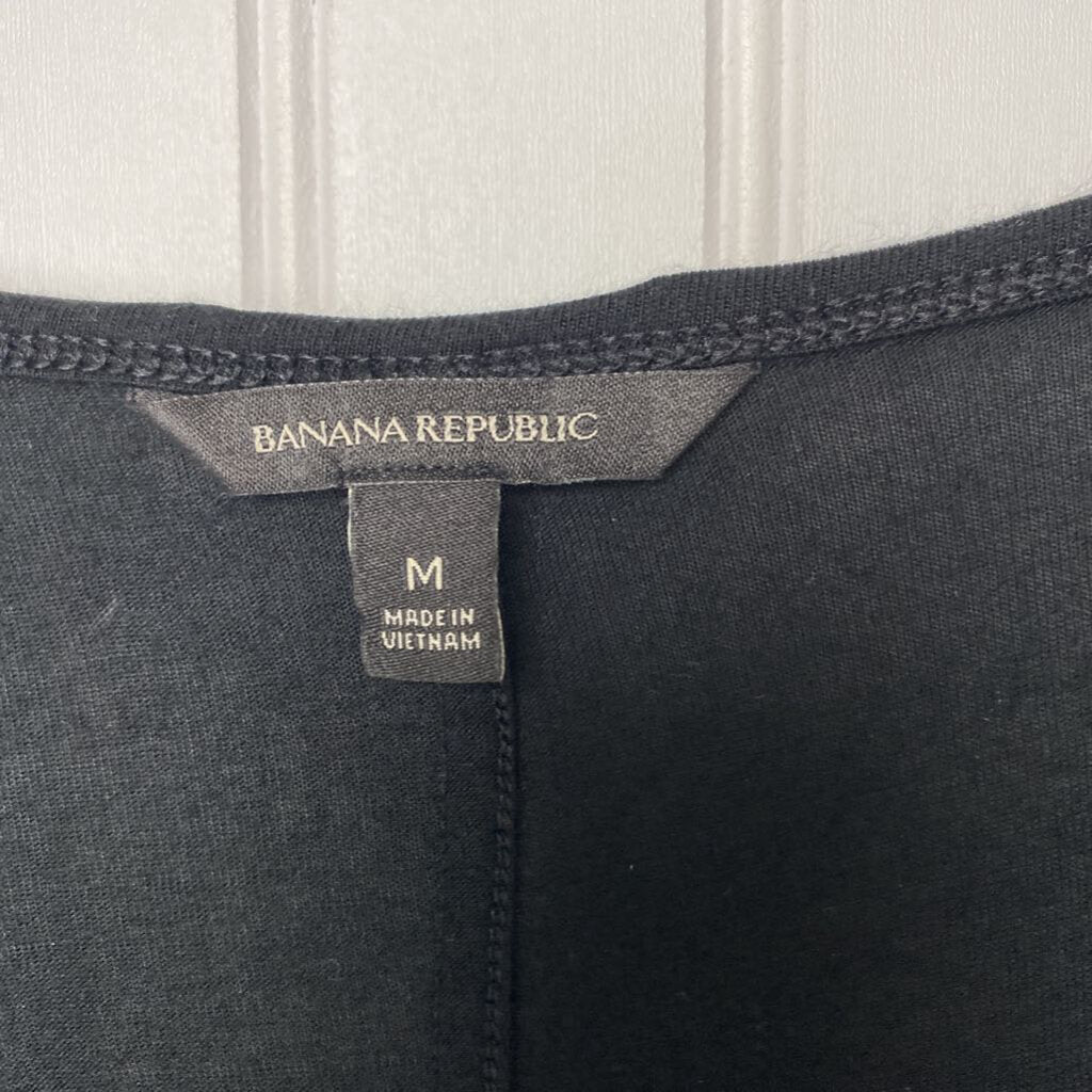 V NECK POCKET