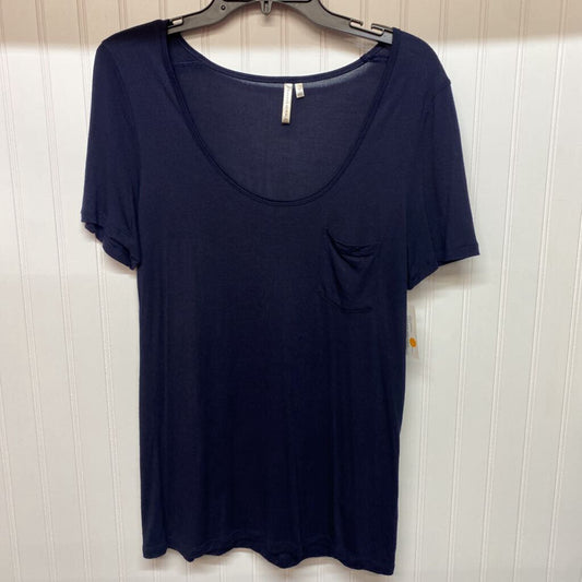 SCOOP NECK POCKET TEE