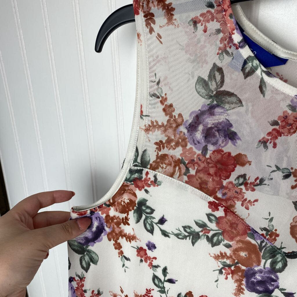 LAYERED FLORAL SLEEVLESS TOP