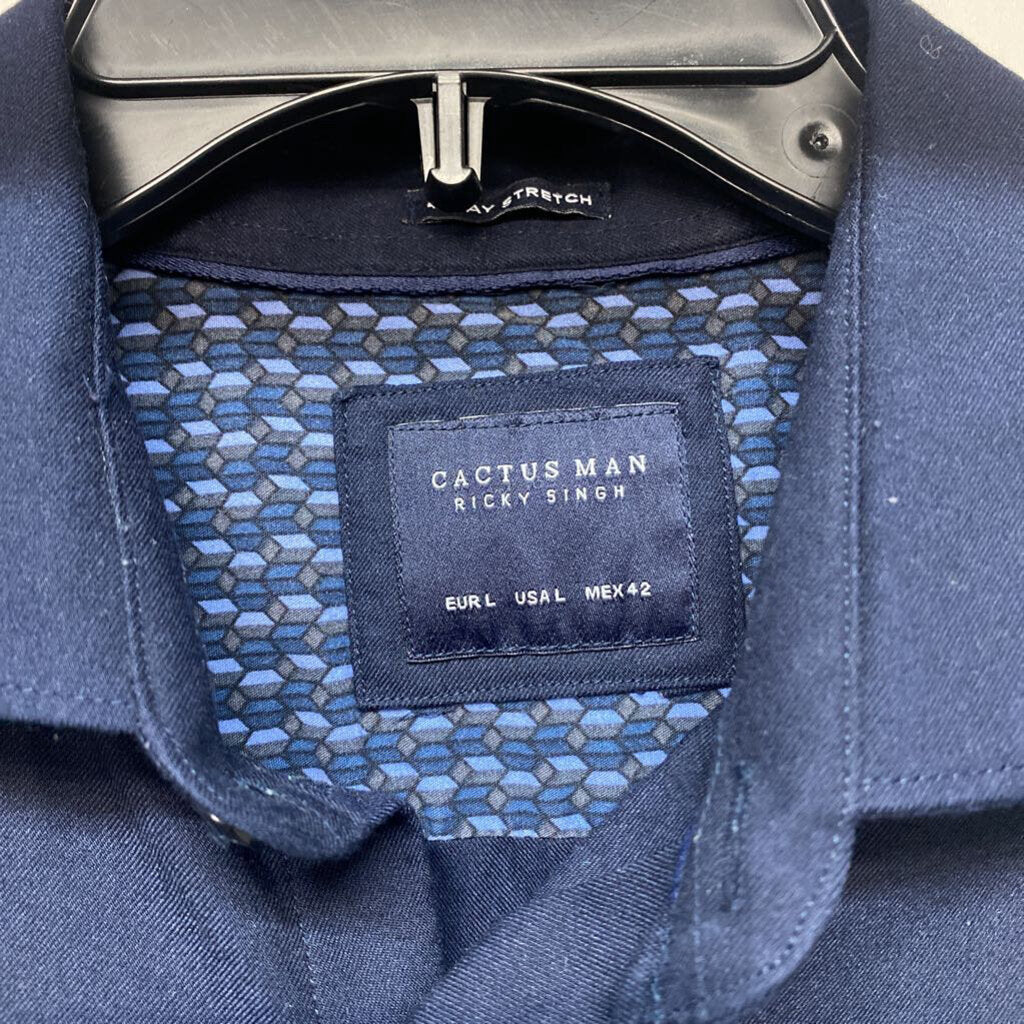 POCKET BUTTON DOWN