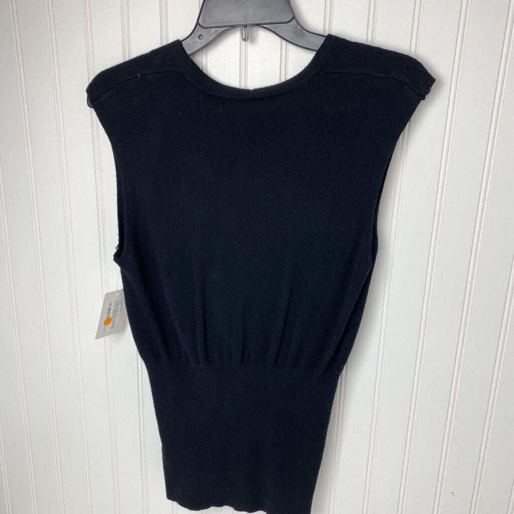 LADIES SLEEVELESS SWEATER