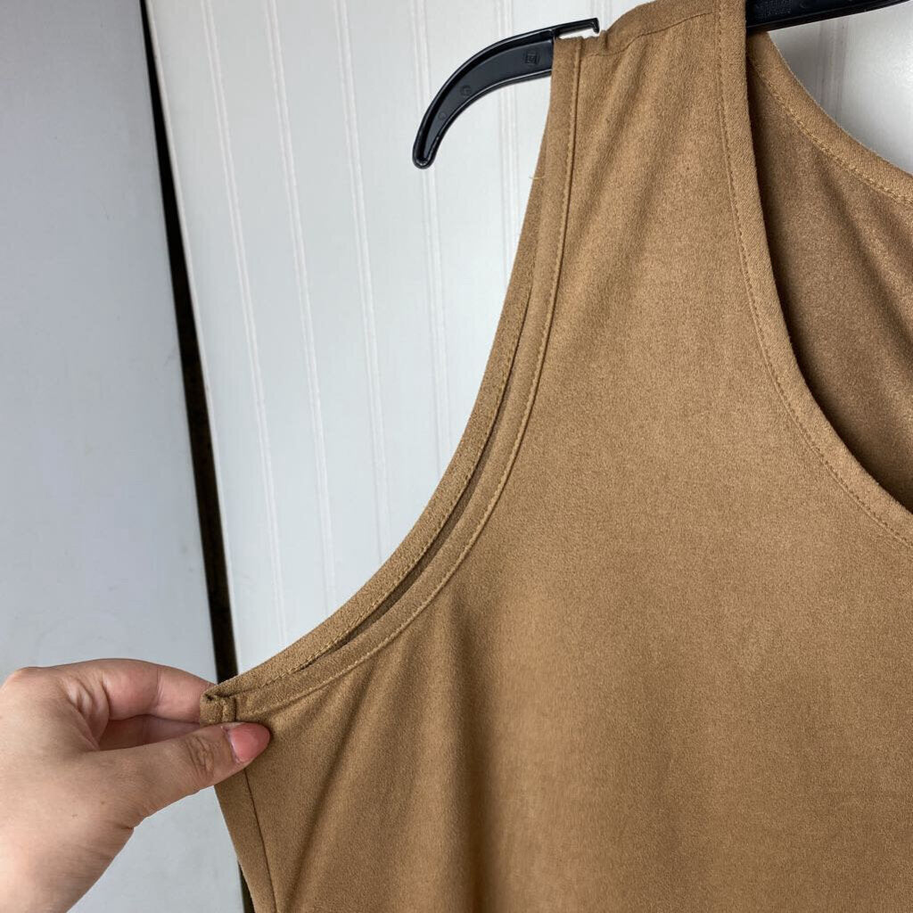 ULTRA SUEDE SLEEVLESS TOP