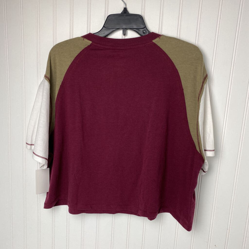 TRI COLORED SHORT SLEEVED