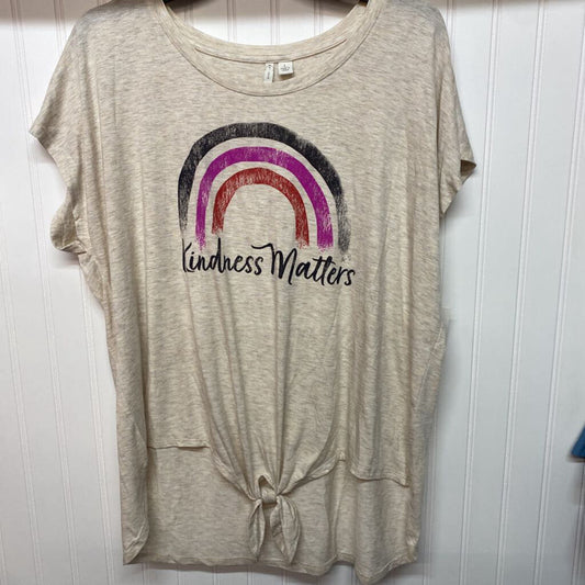 SHORT SLEEVED TOP