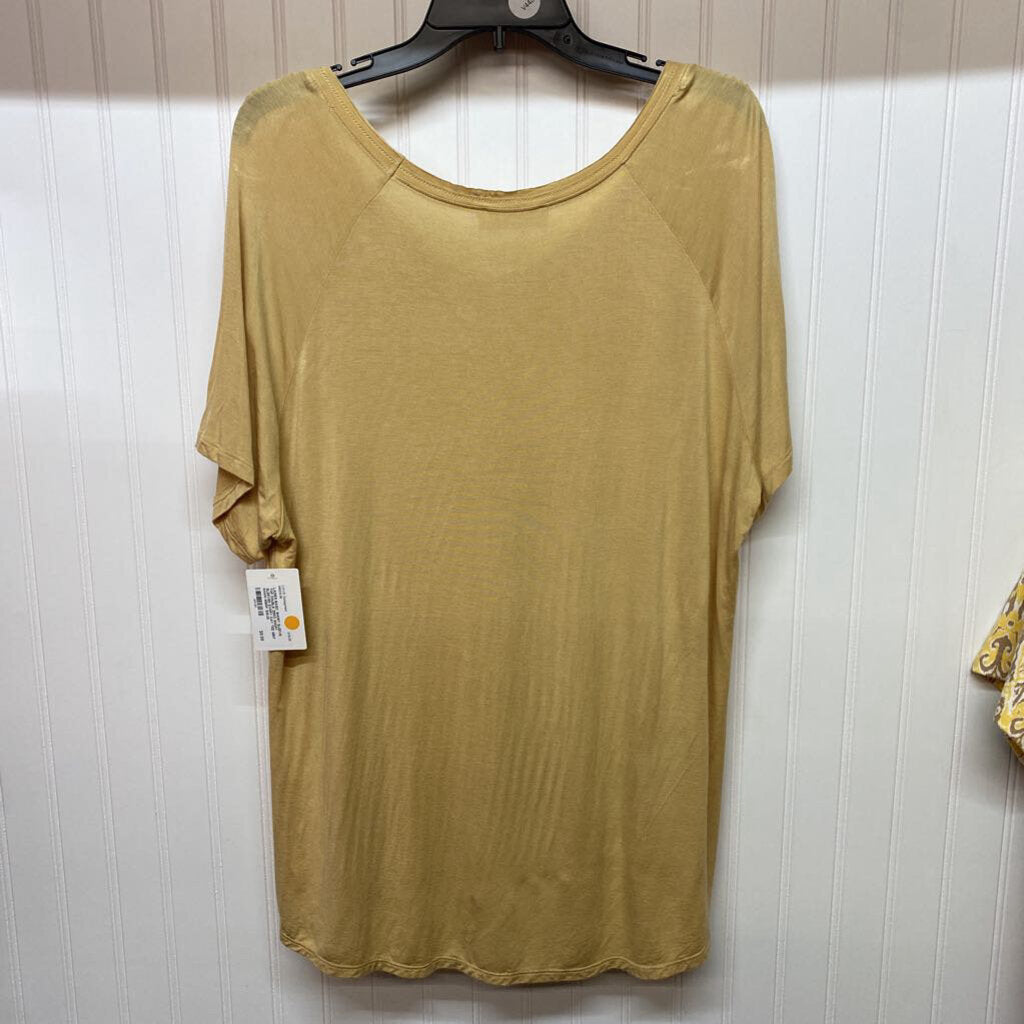 SHORT SLEEVED EVERY DAY TEE