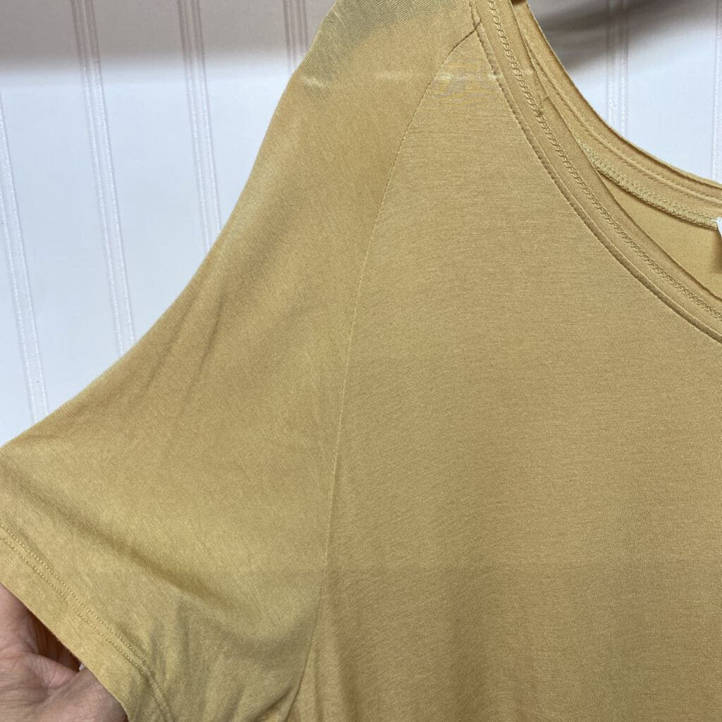SHORT SLEEVED EVERY DAY TEE