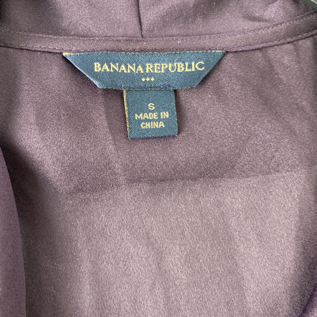 V NECK RUFFEL SHIRT