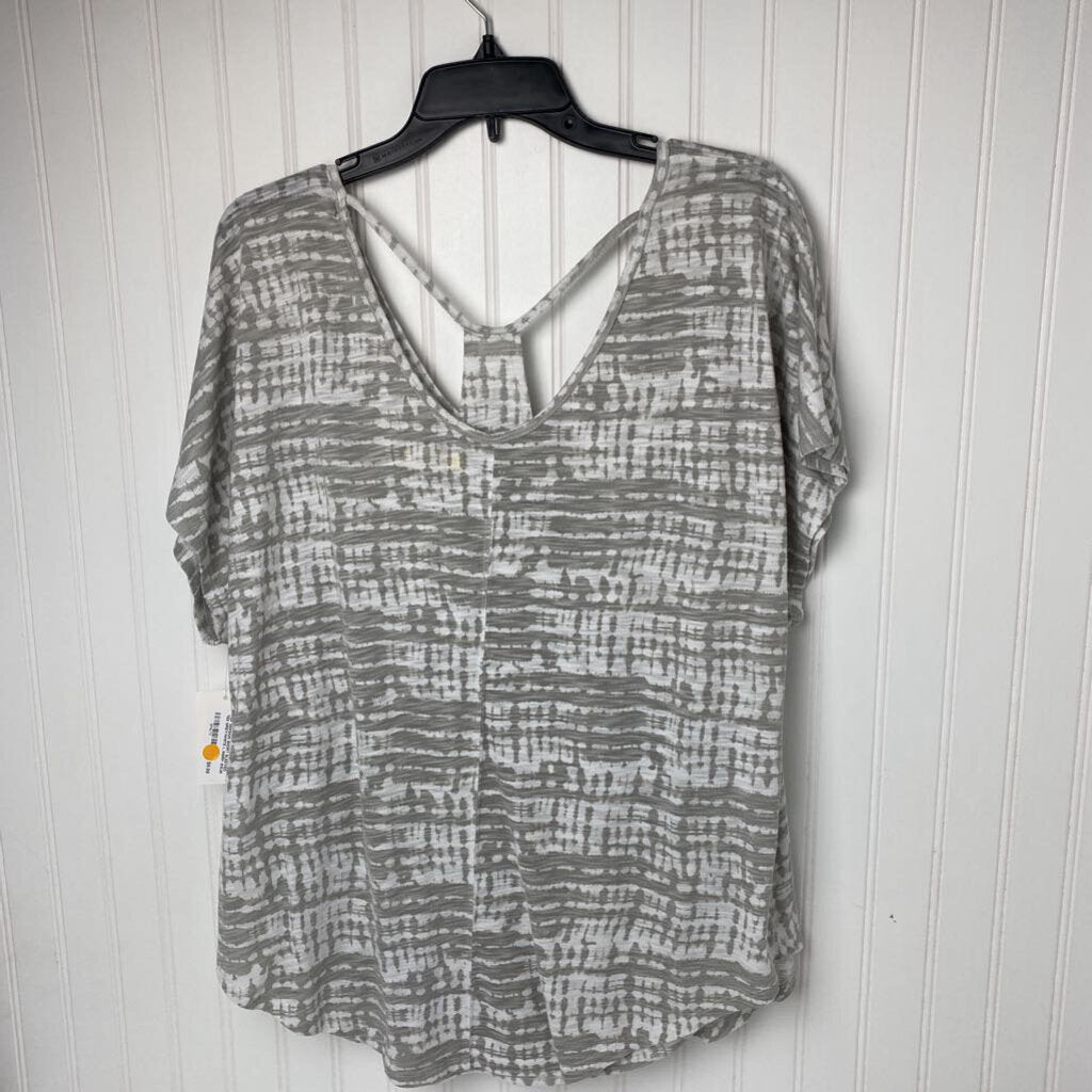 SHORT SLEEVED TEE