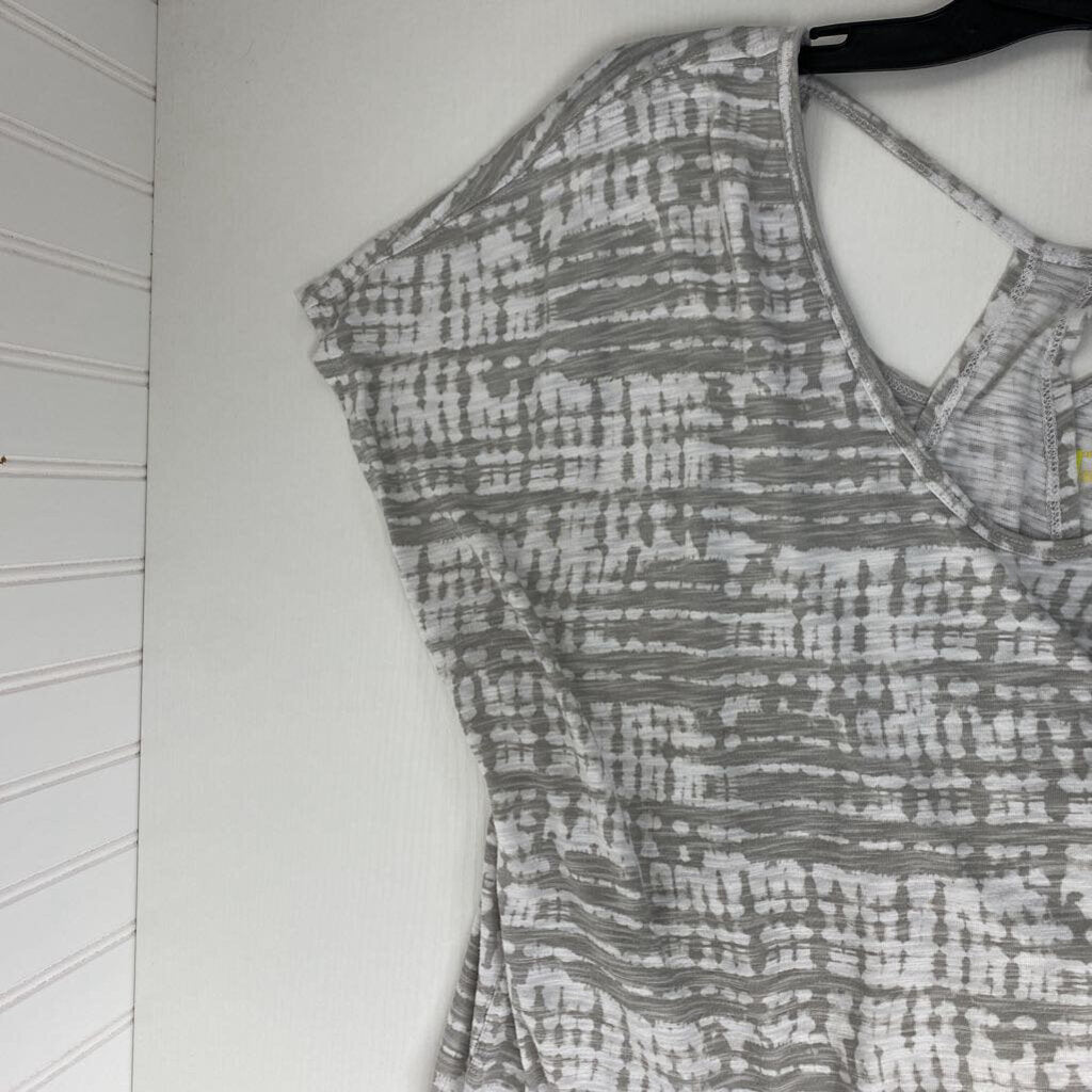 SHORT SLEEVED TEE